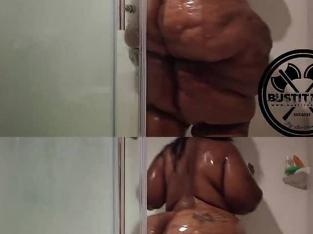Biglizz hawt steamy shower