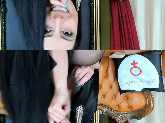 Masturbating Sexy Webcam Babe Big Boobs Webcam Solo
