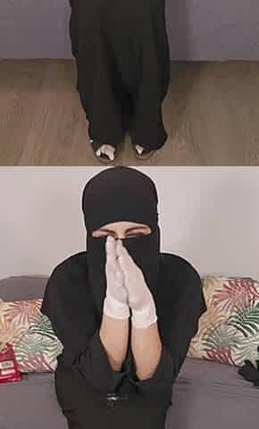 Smelling Cheesy Latex Glove of Mommy Mia Niqab