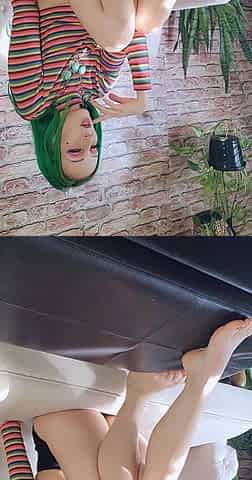 Hot Teen Chloe Toy Masturbates to Orgasm with her Wand