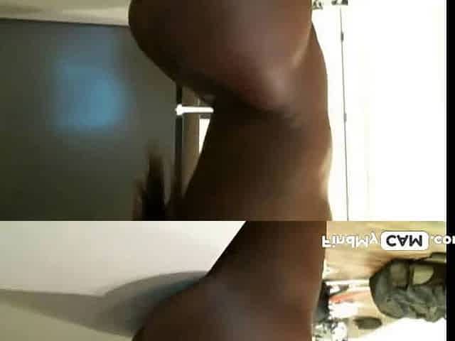 Beautiful Black Amateur Twerking Her Big Ass on Webcam