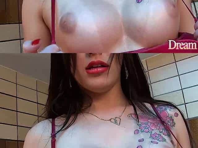 T-girl Sara Oliveira Tries a Very Large Sex tool