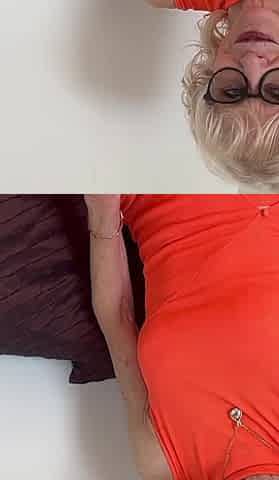 Hot Colour, Hot Mature Lady