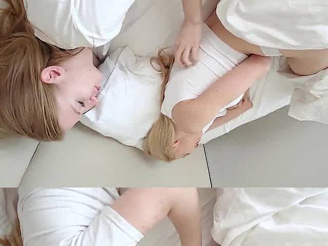 I Love It when My Girlfriend Wakes Me Up with Her Little Fingers