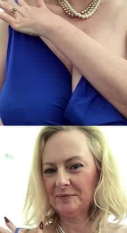 Big boob brunette masturbates on webcam
