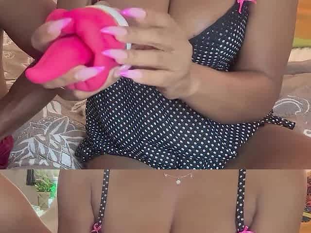 Lascivious Black Stepmom Uses Her Red Lips, Tongue Kiss Toy On Her Soaked Twat.(Link in bio)