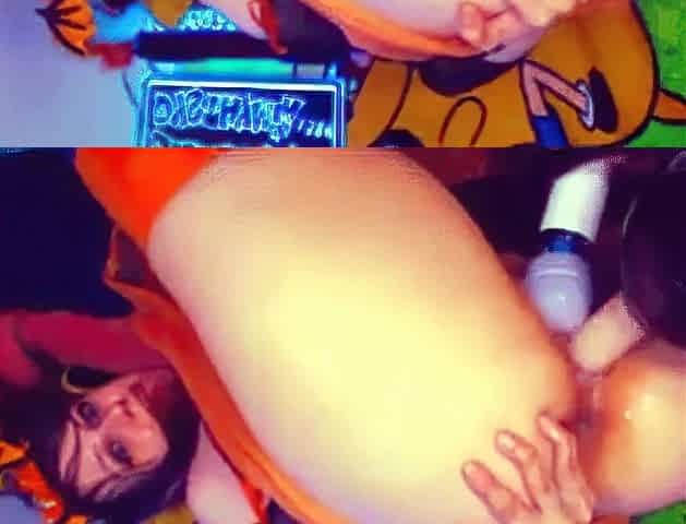 Fucking Machine Makes Her Pussy Squirt