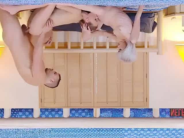 Teens 18+ Home Lesbi 2026