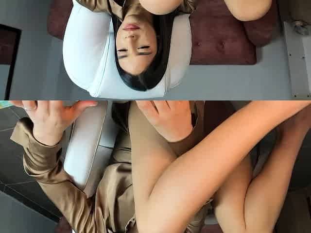Cute blonde amateur webcam teen masturbating