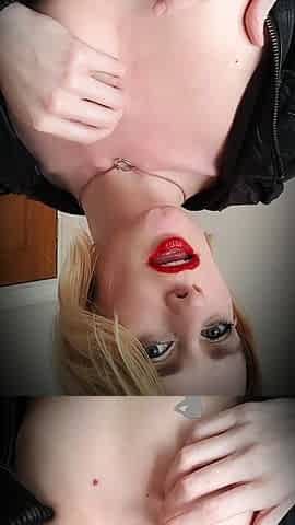 StripCamFun Blonde Amateur MILF Webcam for You
