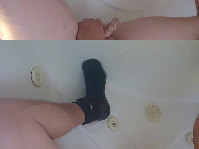 pissing and cumming in cum drum