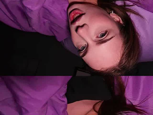 Staying The Night With My Step Sis - Venus Vixen