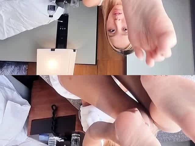 Cute blonde amateur webcam teen masturbating