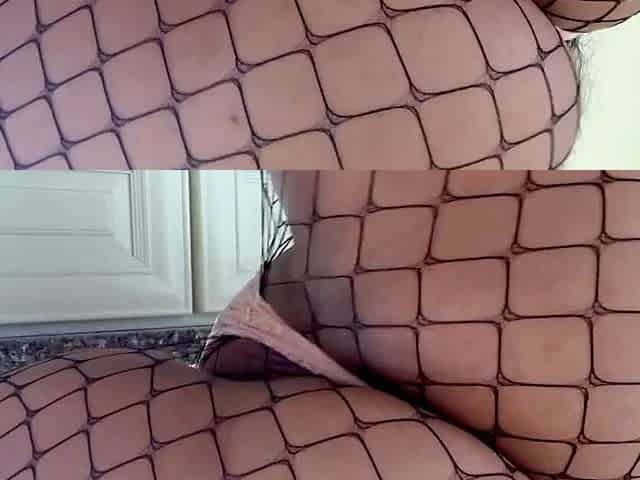 Solo hoe spreading ass and pussy after toying masturbation