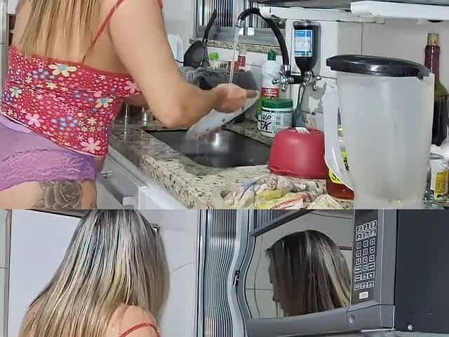 My hawt aunt is expecting for me in the kitchen, I couldn't resist.