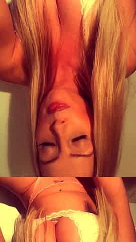 Big boobs webcam slut toys her asshole