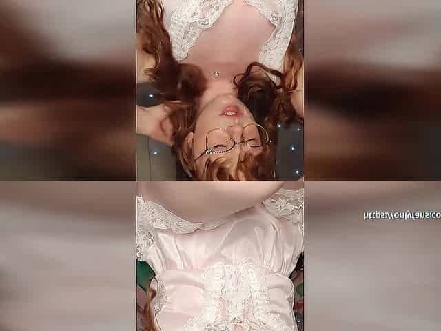 Redhead oozing soaked snatch play