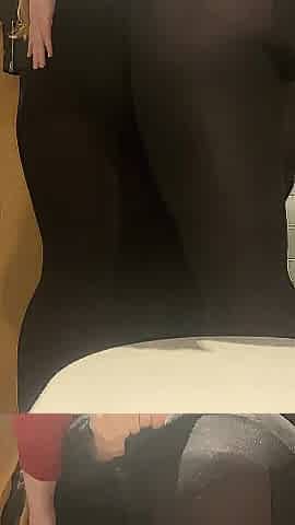 2 CHUNKY BEAUTIES MASTURBATING IN PUBLIC CRAP-HOUSE