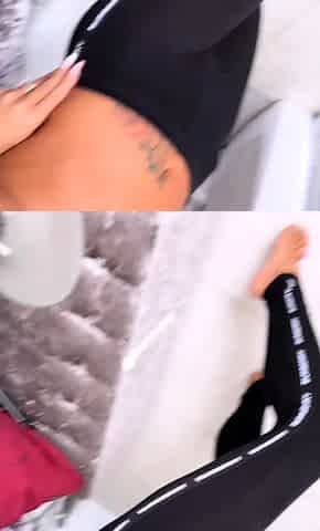 Big boob brunette masturbates on webcam