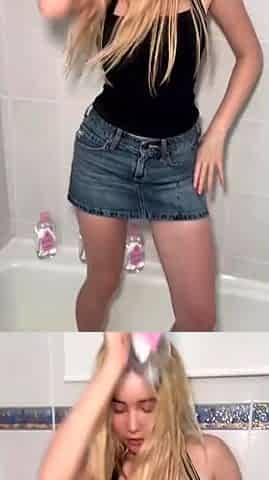 Leggy blonde beauty pervy nylon piss hole fetish