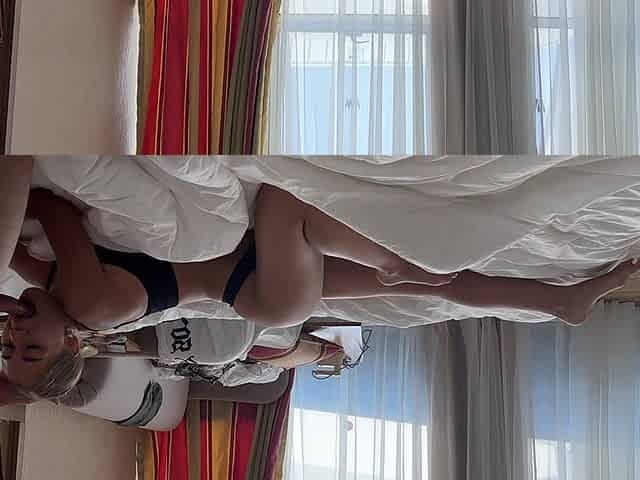 Morning Passionate Sex From a Real Married Couple in Love