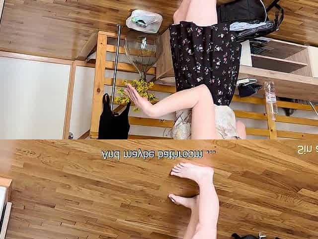Oops! My Stepmom Unintentionally Fell Right on My Dong