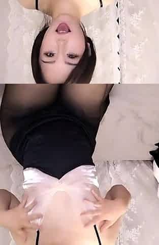 Amateur Webcam Cute Teen Plays Solo with Big Dildo