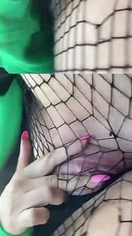 Handjob in the Car with Huge Cumshot