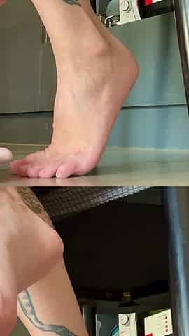 Worship the Feet of the Goddess Ignore Fetish