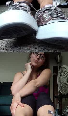 Brunette solo honey shows her masturbating skills