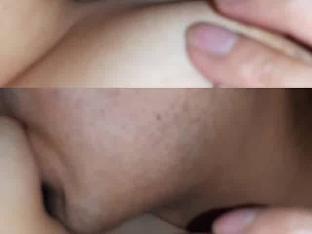Me mom las tetas bien rico y me toco mientras lo hace