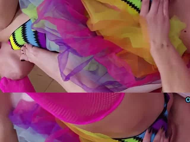 Sticking A Toe Up The Blondes Pussy Is Why This Lesbo Threesome Is A Special Thing To See