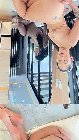 Look at My Vagina and Booty Open and Juicy, I Love Anal Sex
