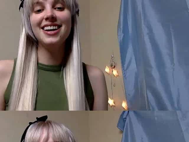 Blonde teen solo stripdance