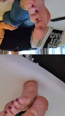 Amateur porn Gives Us Some Foot Fetish Aurora