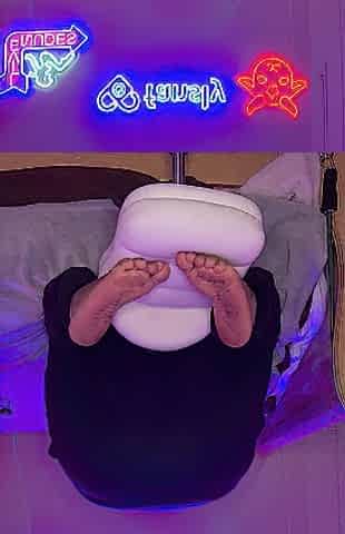Have u ever seen such a babe with a obese oiled up butt and worthwhile feet previous to?