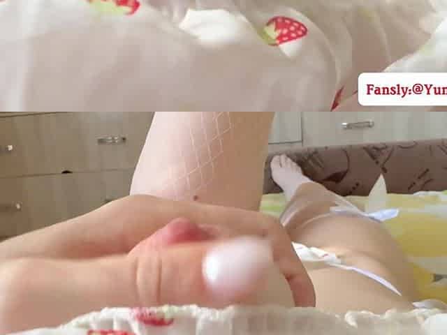Playing with my lustful snatch and breasts close up