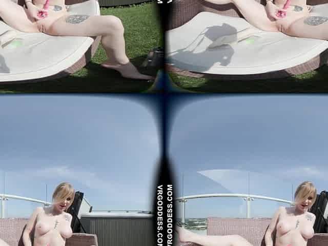 Melonie Using A Fisting Dildo With Double Penetration Long Butt Plug While Enjoying The Outdoors
