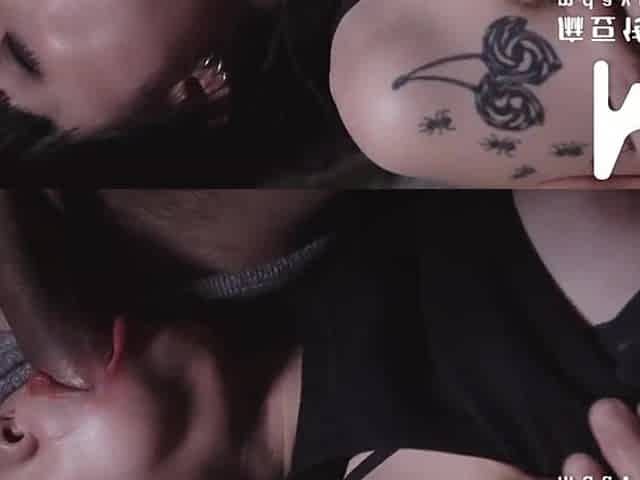 Up close and personal with Oriental tattooed chicks