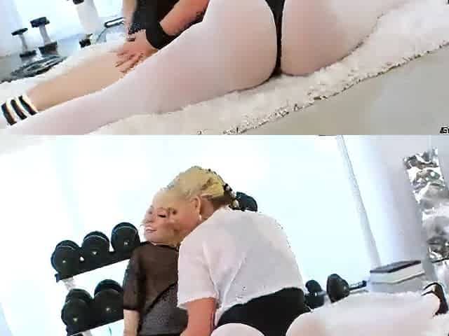 Phoenix Marie & Proxy Paige anal screw