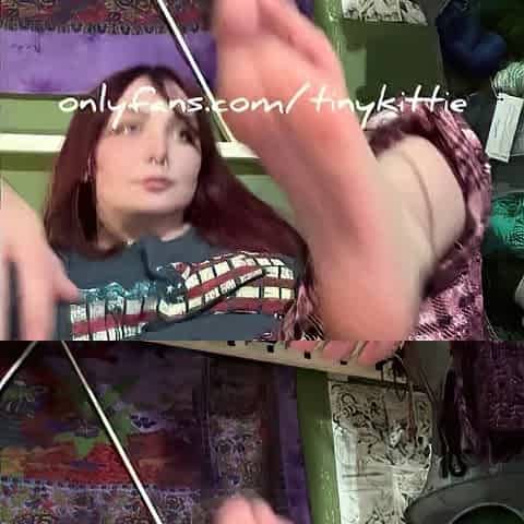 Dominica Leoni Loves Lesbian Foot Fetish