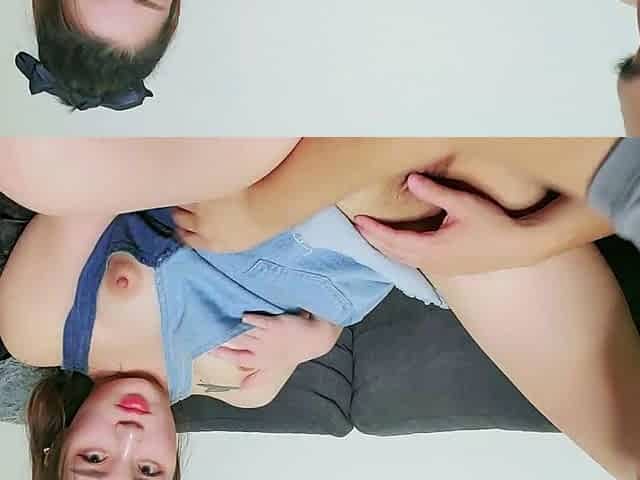 Webcam records amateur teens blowjob