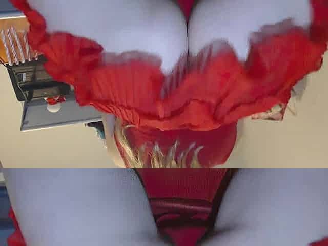 large booty: twerk and shake with red miniskirt