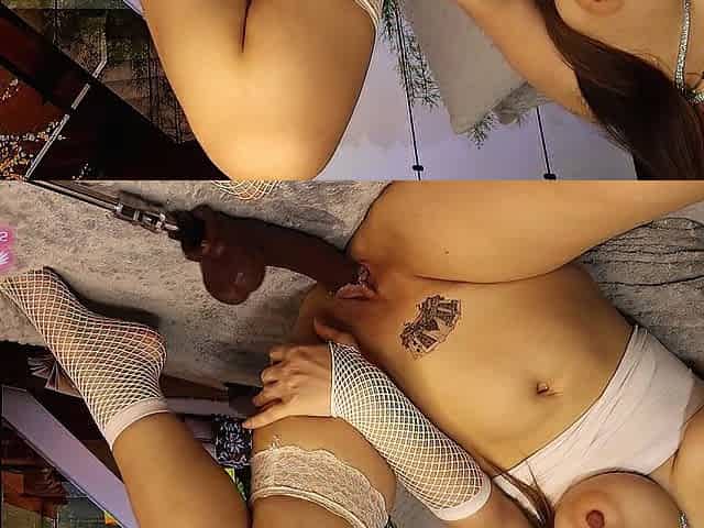 Gorgeous blond angel gave her twat