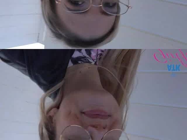 Riley Rose stops for a piss in a car, showing her slutty side.