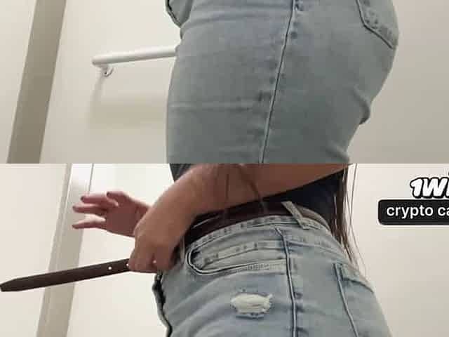 MARRIED ANGELBRAZIL IN SIRIRICA IN A PUBLIC PLACE AND COULDN'T HOLD IT
