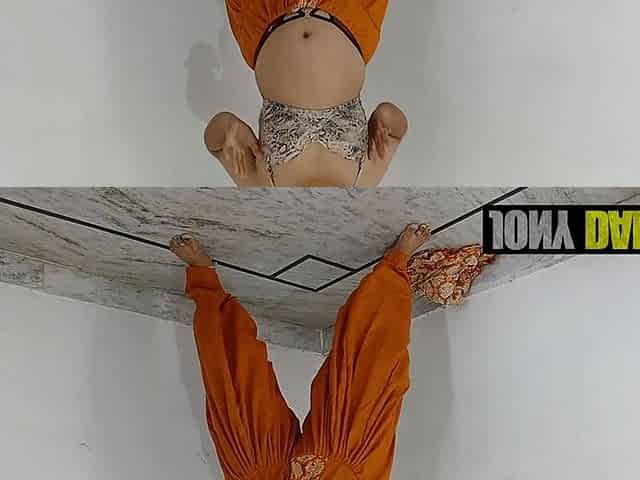 Hotwife Mujra Infront of Her Husband's Friend on Punjabi Song