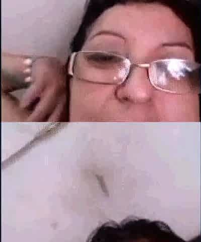 Brazilian MILF Flashes on Webcam