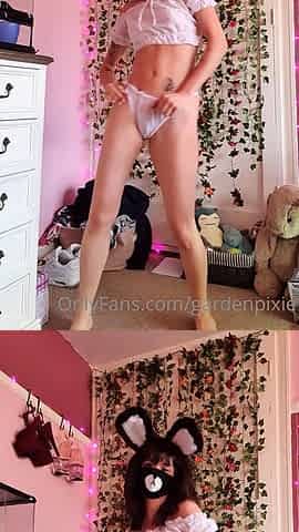 Petite small tit babe with perfect pussy masturbates