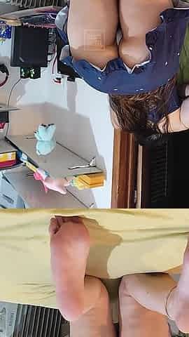 Seeing My Distracted Stepsister's Hot Ass